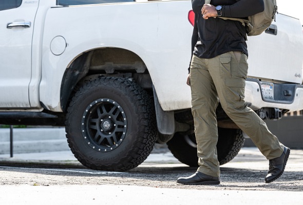 How to choose the best tactical pants