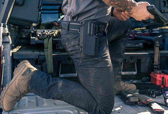 How to Choose a Gun Holster, Tactical Experts